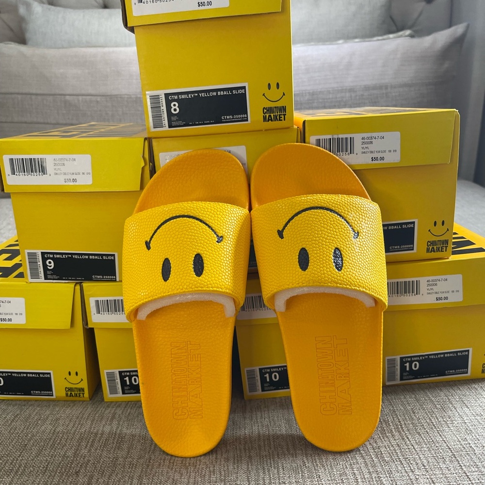 Chinatown Market Yellow Smiley BBall Slide